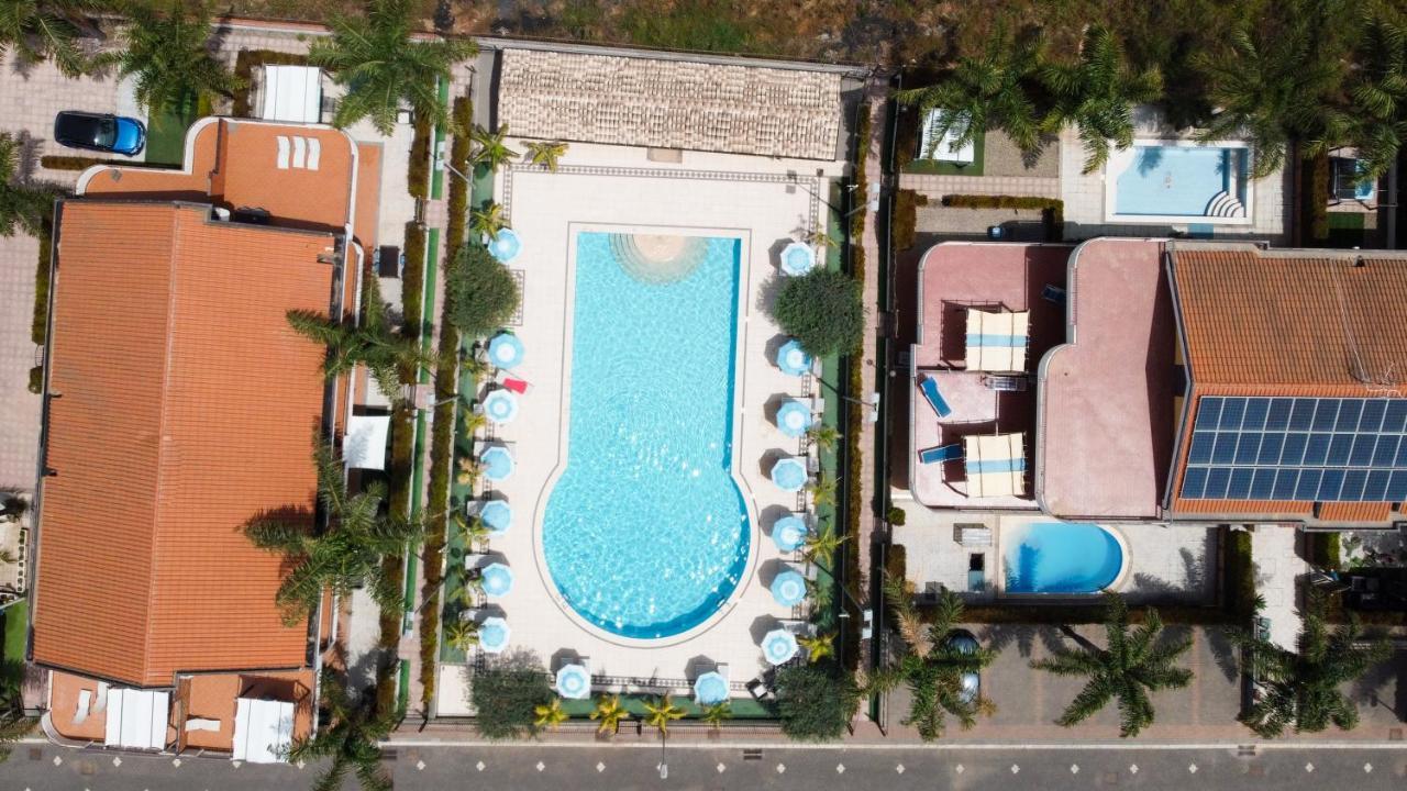 Le Ville Della Contea -Vacation Rentals Маскали Екстериор снимка