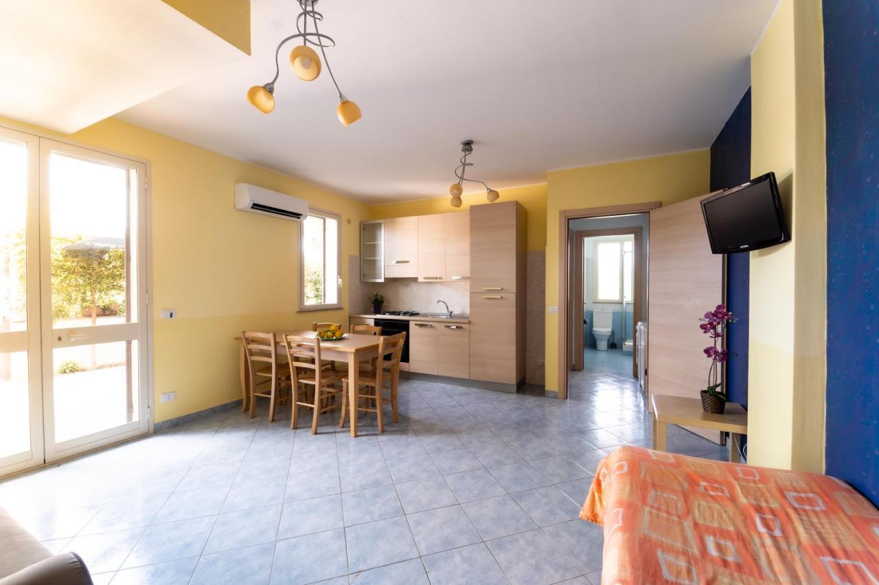 Le Ville Della Contea -Vacation Rentals Маскали Екстериор снимка