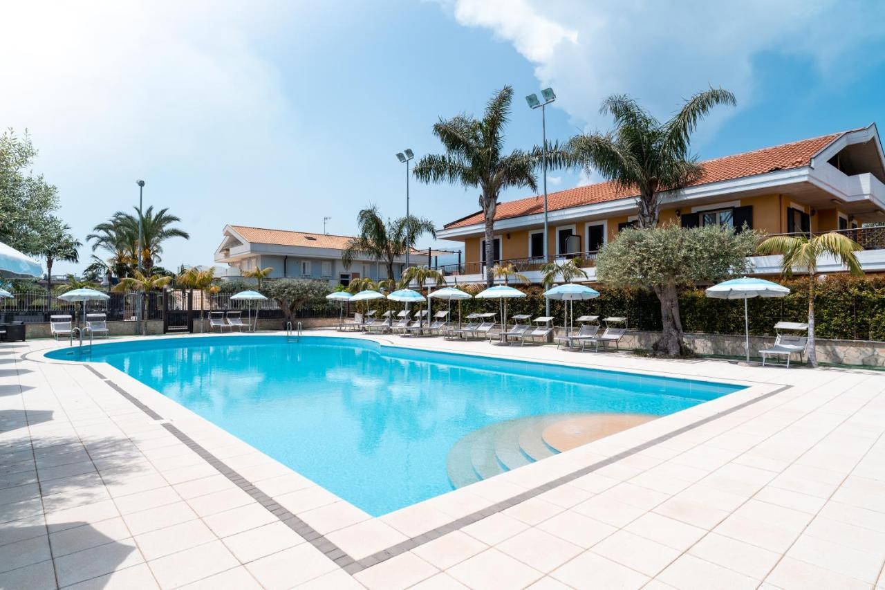 Le Ville Della Contea -Vacation Rentals Маскали Екстериор снимка