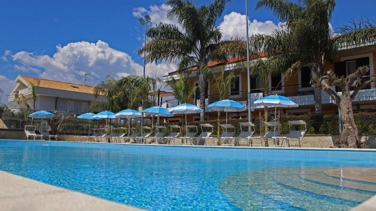 Le Ville Della Contea -Vacation Rentals Маскали Екстериор снимка